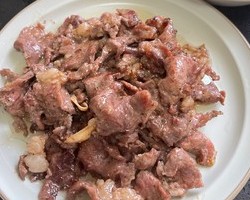 学会了这道菜再也不用去饭店了～家常小炒牛肉（吊龙）的做法 步骤6