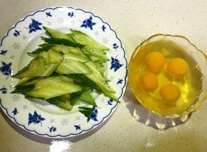 黄瓜炒鸡蛋 （青瓜炒鸡蛋）