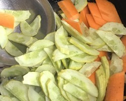 清淡鲜美༄「黄瓜🥒瘦肉汤」༄的做法 步骤7