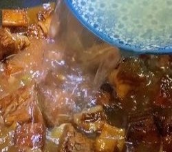 牛肉炖土豆（牛肉烧土豆）的做法 步骤13