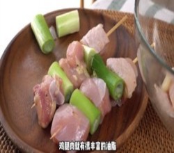 日料店里怎么也要卖三四十一份的烤鸡肉串烧鸟（平底锅版）的做法 步骤4