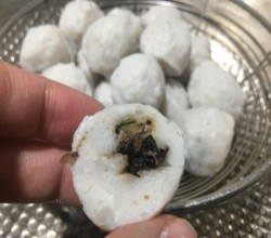 6⃣️自制黑鱼鱼丸，包心鱼丸的做法 步骤17