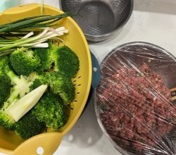 西兰花牛肉饺子的做法 步骤21