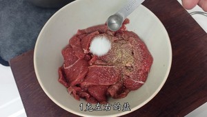 滑蛋牛肉，牛肉滑嫩，鸡蛋松软的做法 步骤2