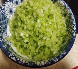 牛肉芹菜馅饺子的做法 步骤6