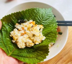 鳕鱼苏子叶饭团的做法 步骤12