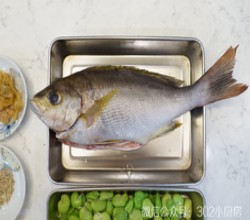 蚕豆瓣烹黄鸡鱼 <302小厨房>的做法 步骤2