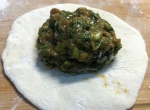 75-猪肉韭菜馅饼的做法 步骤12