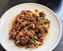 学会了这道菜再也不用去饭店了～家常小炒牛肉（吊龙）的做法 步骤11