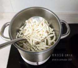 比大鱼大肉更受欢迎！嫩滑鲜美的肉末白玉菇的做法 步骤4