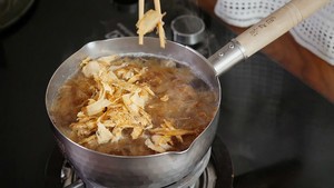 关东煮：日式高汤、甜不辣、福袋制作【曼食慢语】的做法 步骤16