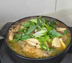 鱼头炖豆腐的做法 步骤7