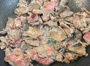 孜然土豆炒牛肉的做法 步骤5