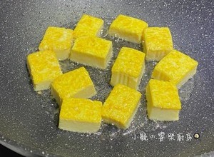 鲜虾豆腐煲的做法 步骤2