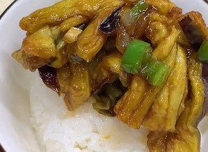 土豆烧茄子的做法 步骤10