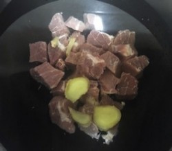 土豆炖牛肉（高压锅版）的做法 步骤2