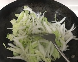 家常白菜做法经典热合菜下饭菜的做法 步骤4