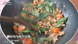 泰国第一下饭菜-泰式打抛猪肉饭（九层塔版）的做法 步骤9