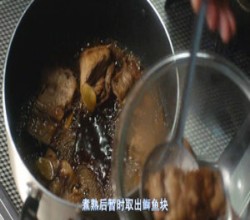 【昨何食】𫚕鱼炖萝卜的做法 步骤5