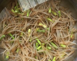 家常美味༄「酱香肉沫炒咸芥菜丝」༄的做法 步骤5