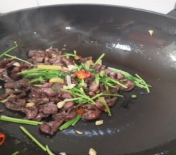 小炒牛腱肉（超详细的做法）的做法 步骤9