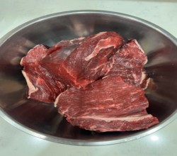 西兰花牛肉饺子的做法 步骤4