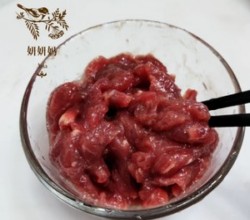 香爆♨嫩滑黑椒牛肉「味好美黑椒酱」㊙️快手绝妙美味的做法 步骤4