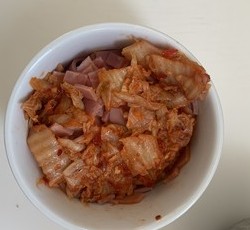 辣白菜南瓜火腿深盘卷饼pizza【健康一锅端】的做法 步骤3