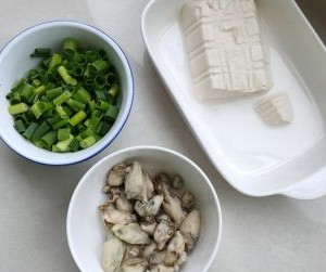 海蛎子烧豆腐