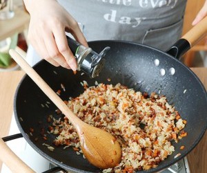 腊肠虾仁双拼烧麦【5-6月北鼎蒸炖锅食谱】的做法 步骤7