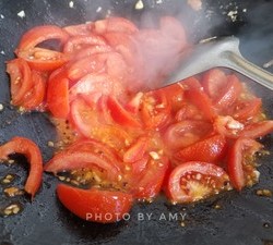 番茄炒鸡蛋（超浓的番茄味）的做法 步骤4