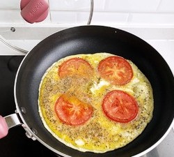 全麦番茄鸡蛋芝士馅饼的做法 步骤4