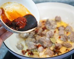 排骨茄子焖面【8月北鼎珐琅铸铁锅食谱】的做法 步骤6