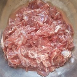 减脂牛肉吃法二——黄瓜香菜拌牛肉的做法 步骤8