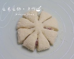 『美味咸香』椒盐土豆香肠花花包的做法 步骤9