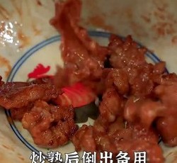 白菜炒梅肉的做法 步骤13