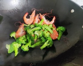 西蓝花🥦虾🦐的做法 步骤4