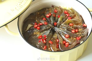 北鼎铸铁锅食谱｜鲜虾豆腐煲的做法 步骤10