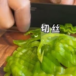 青椒肉丝面，尖椒肉丝打卤面  绿豆沙牛乳  青椒肉沫打卤面  西红柿鸡蛋   豆角肉沫打卤面  茄丁打卤面的做法 步骤2