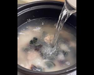 皮蛋瘦肉粥～咸香味美，口感顺滑，暖心暖胃的做法 步骤14