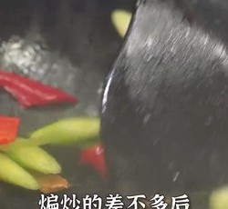 白菜炒梅肉的做法 步骤16