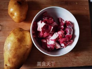 土豆炖牛腩