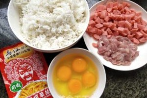 榨菜肉丝炒饭