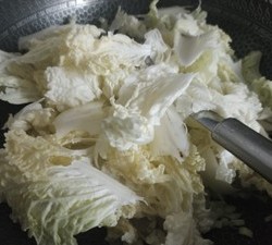 白菜汆肉丸的做法 步骤11