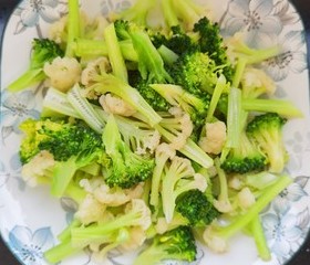 肉炒双花（西兰花菜花）