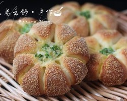 『美味咸香』椒盐土豆香肠花花包的做法 步骤11