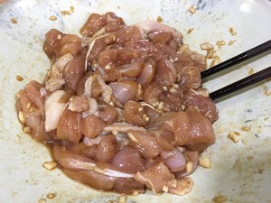 台湾小吃「盐酥鸡」的做法 步骤2