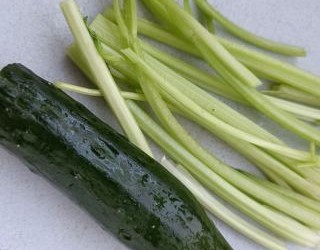 黄瓜芹菜香蕉饮