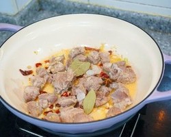 排骨茄子焖面【8月北鼎珐琅铸铁锅食谱】的做法 步骤5