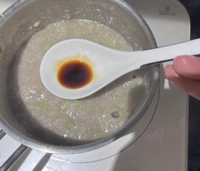 九个月大宝宝辅食：西蓝花淮山牛肉粥的做法 步骤6